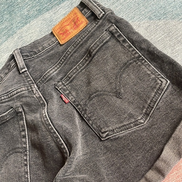 Levis Women's Black Denim Wegie Shorts - Picture 7 of 12